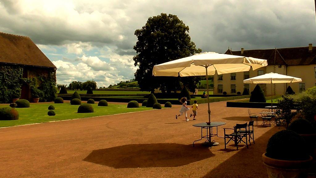 Les Residences Du Chateau De Vianges Esterno foto