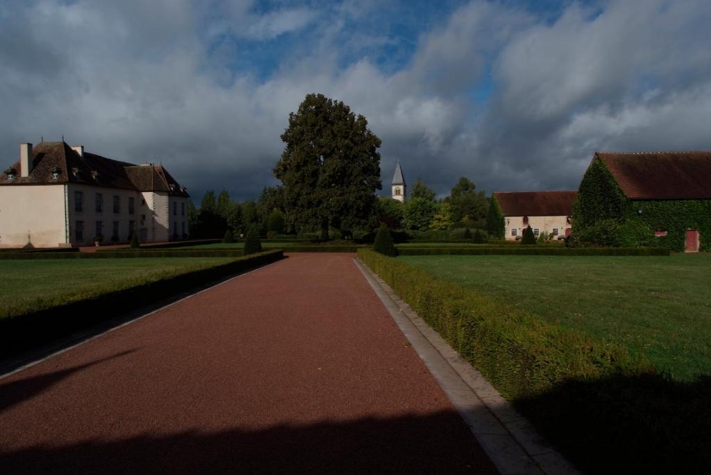 Les Residences Du Chateau De Vianges Esterno foto