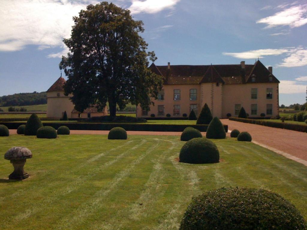 Les Residences Du Chateau De Vianges Esterno foto