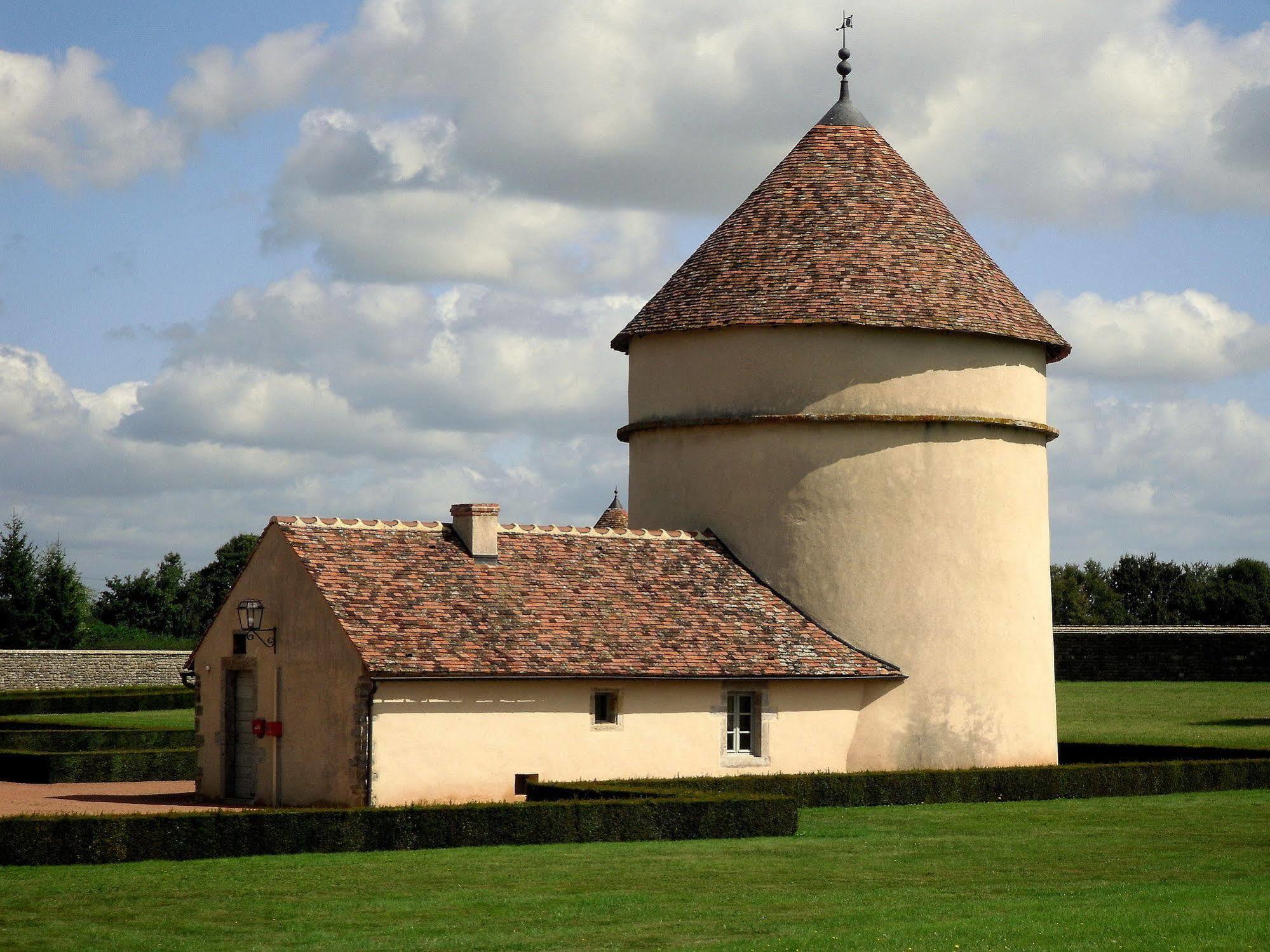 Les Residences Du Chateau De Vianges Esterno foto